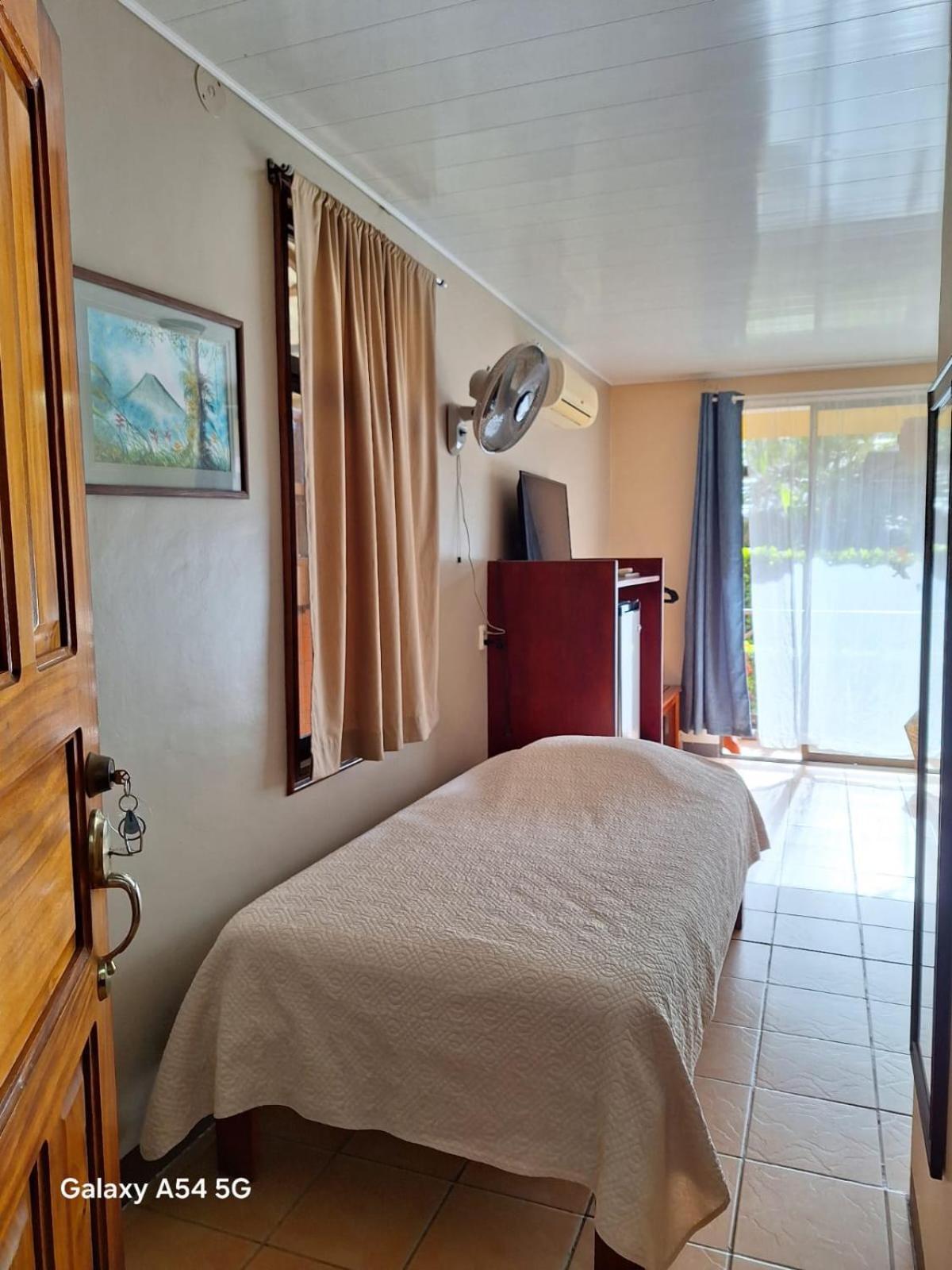Iris Arenal Hotel La Fortuna Extérieur photo