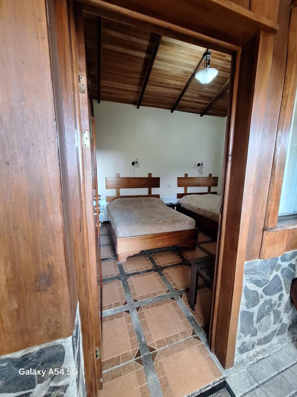 Iris Arenal Hotel La Fortuna Extérieur photo