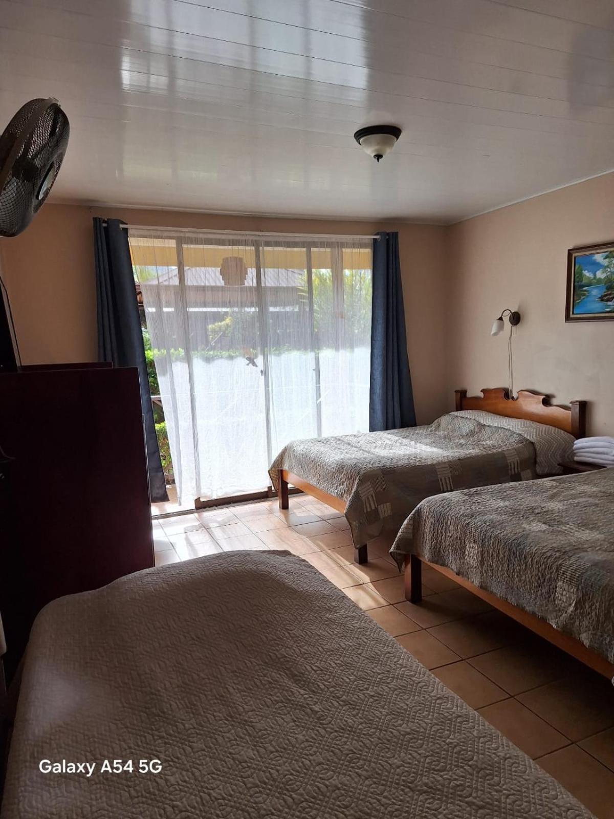 Iris Arenal Hotel La Fortuna Extérieur photo