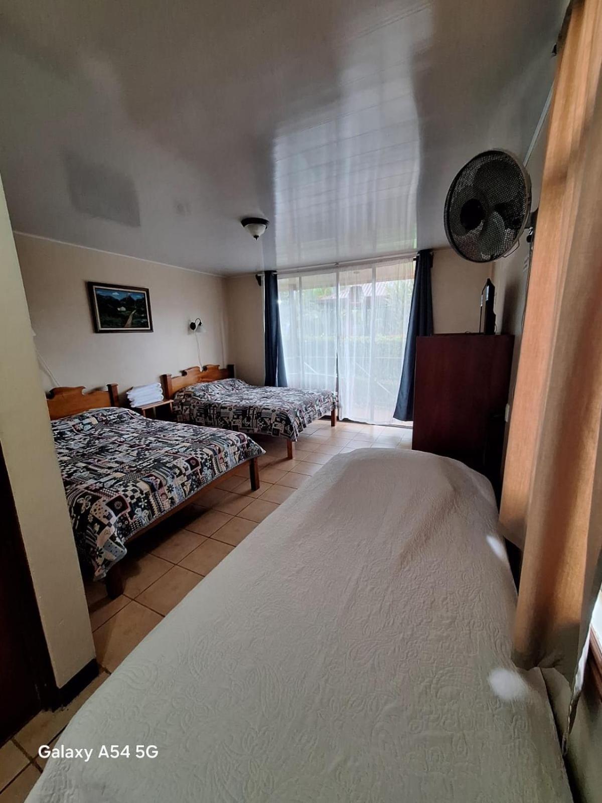 Iris Arenal Hotel La Fortuna Extérieur photo
