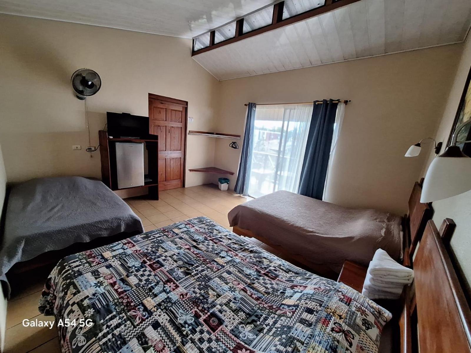 Iris Arenal Hotel La Fortuna Extérieur photo