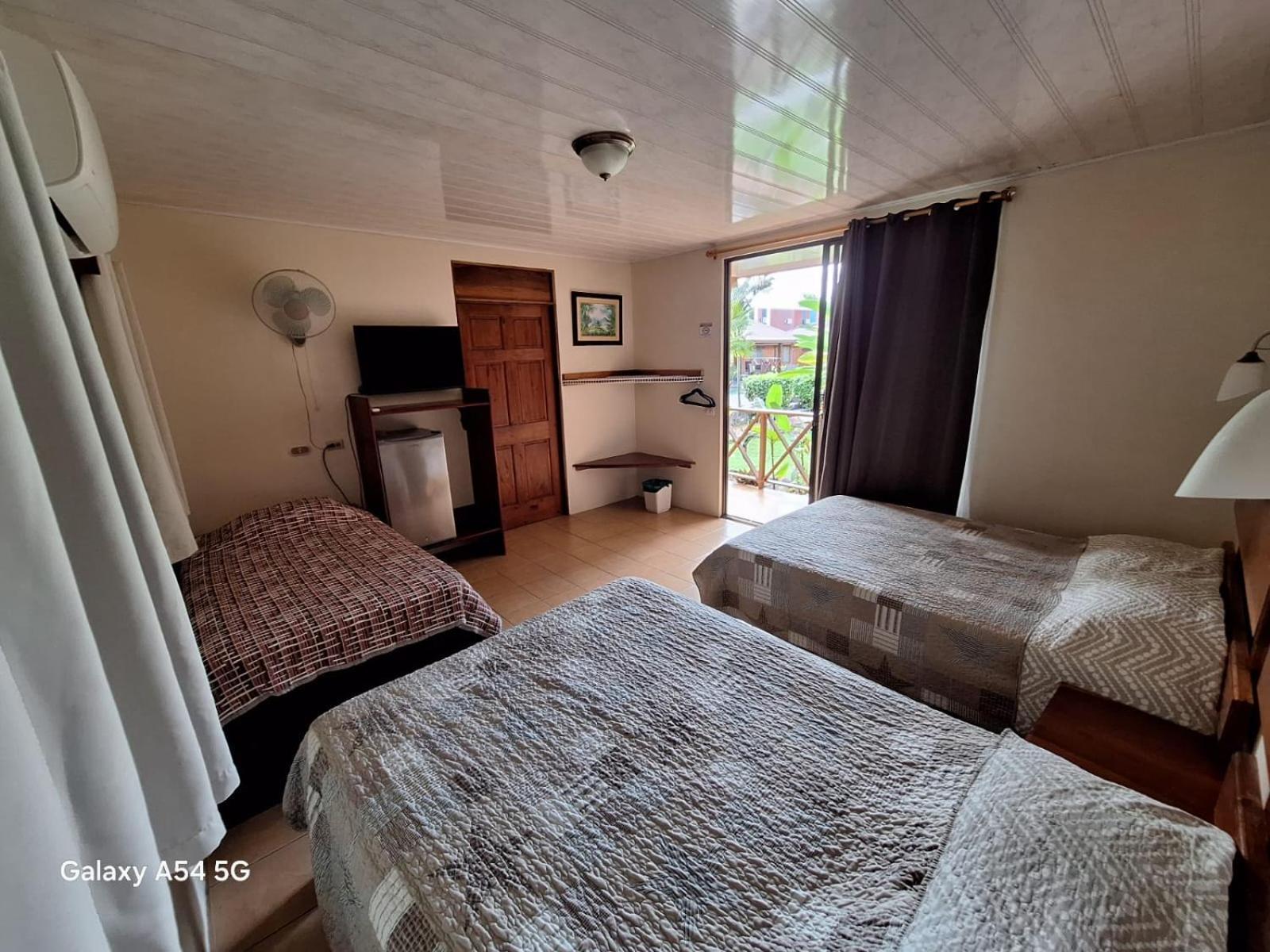 Iris Arenal Hotel La Fortuna Extérieur photo